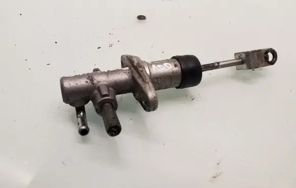 Chevrolet Epica Clutch master cylinder