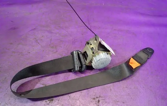 Ford Fiesta Front seatbelt