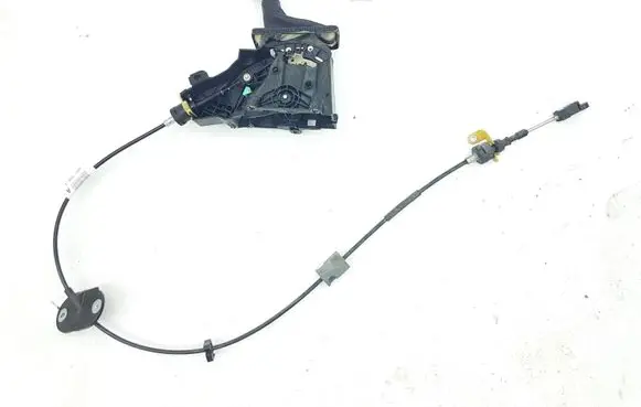Ford Escape III Gear shifter/selector GV6P7L010 GV6P7L010BBW 151531NAA