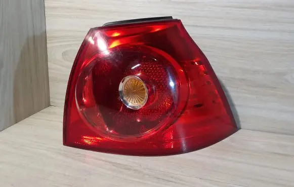 Volkswagen Golf V Rear/tail lights 1K6945096AA