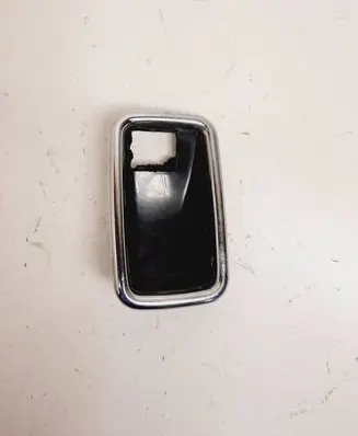 Mercedes-Benz W123 Front door handle cover 1087660511