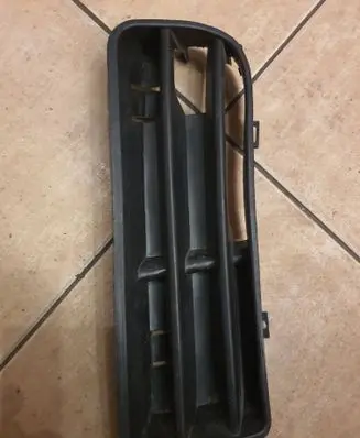 Volkswagen Golf IV Front bumper lower grill 