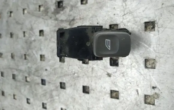 Volvo S60 Electric window control switch 9472275