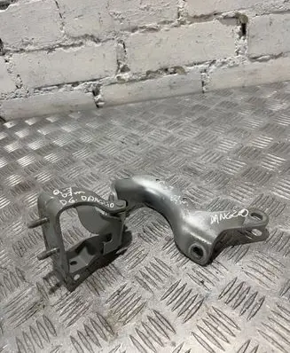 Tailgate/trunk/boot hinge