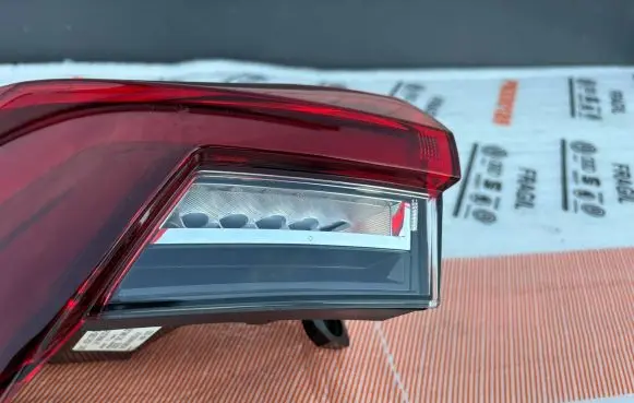 Skoda Octavia Mk4 Rear/tail lights 5E3945207 SK38XAAS1