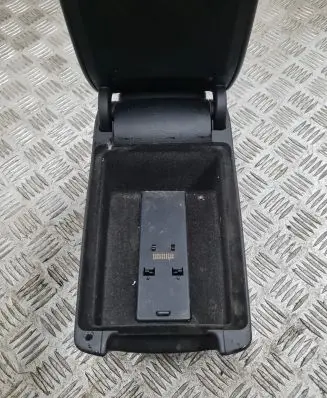 Audi A6 S6 C6 4F Armrest