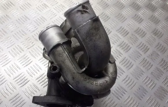 Toyota Avensis T250 Turbo 17201-06010