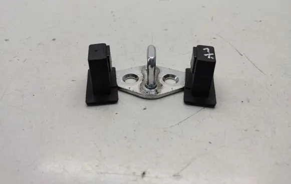 Hyundai ix35 Loading door lock loop/hook striker 