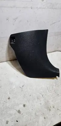 Toyota Verso Foot area side trim 621110F020