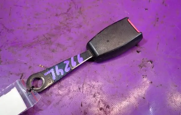 Suzuki Vitara (ET/TA) Front seatbelt buckle 