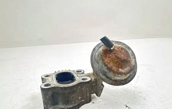 Toyota Avensis T270 Engine shut-off valve 