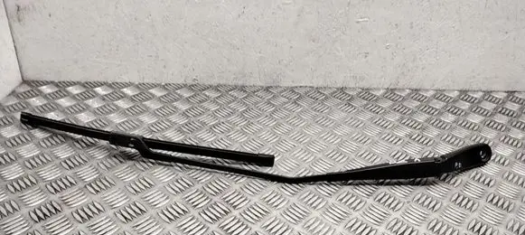 Front wiper blade arm