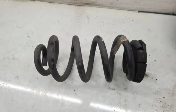 Dodge Durango III Rear coil spring