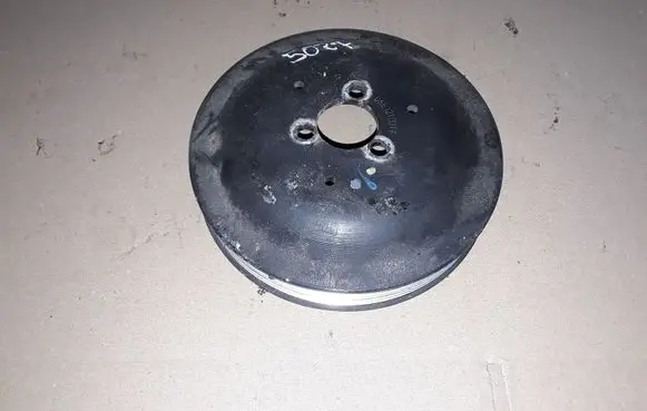 Audi A8 S8 D4 4H Water pump pulley 06E121031F