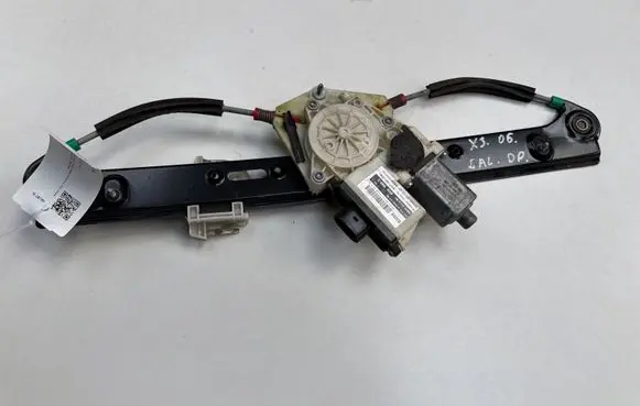 BMW X3 E83 Rear door window regulator motor 69259662 S007083008 6925966