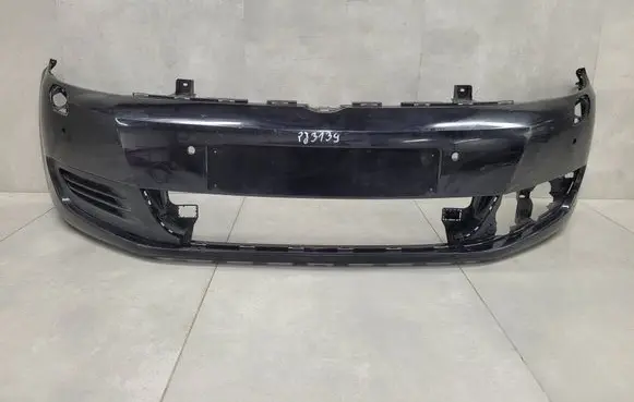 Volkswagen Golf Plus Front bumper 5M0807221N