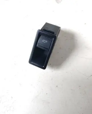 Tailgate opening switch
