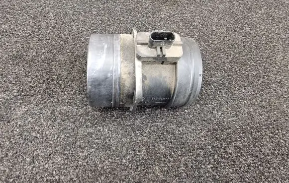 Volkswagen PASSAT B7 Mass air flow meter 03L906461A