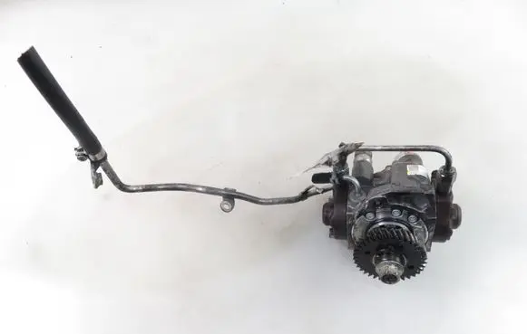 Subaru Legacy Fuel injection high pressure pump 2940000760