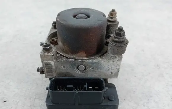 Mitsubishi Outlander ABS Pump MB44WDE37231
