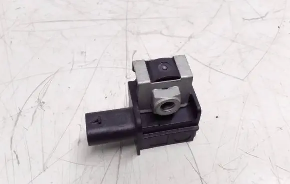 BMW 5 F10 F11 Airbag deployment crash/impact sensor 9224177