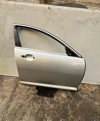 Jaguar XF X250 Front door F4715