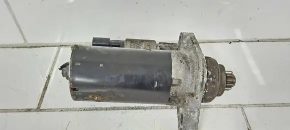 Audi A6 S6 C6 4F Starter motor 0001109258