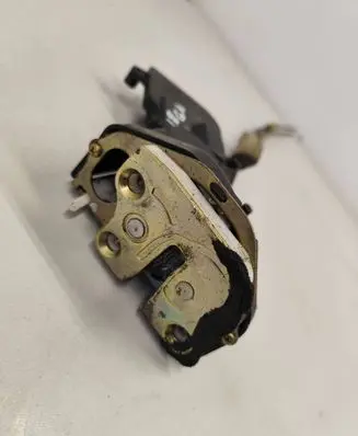 Mazda 6 Rear door lock A95A97L 0840SW418 L6V96V