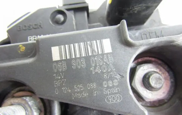Skoda Yeti (5L) Generator/alternator 06b903016ab