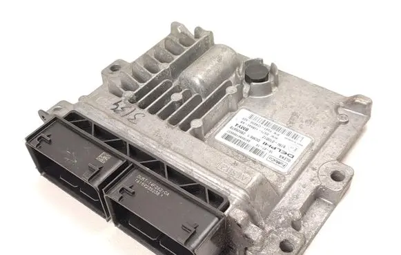 Ford Kuga II Engine control unit/module ECU 28526678 DS7112B685XB 20260210HCR1217