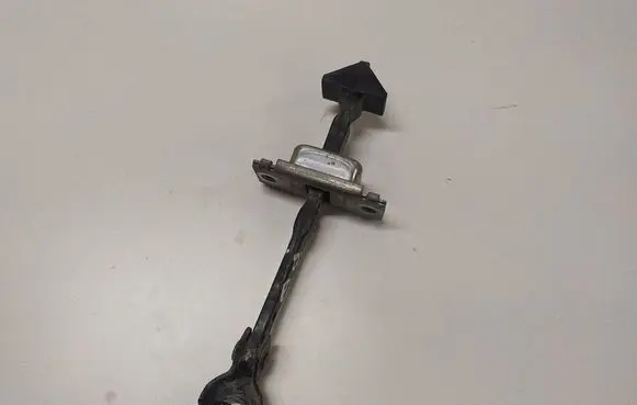 Mazda 3 I Front door check strap stopper