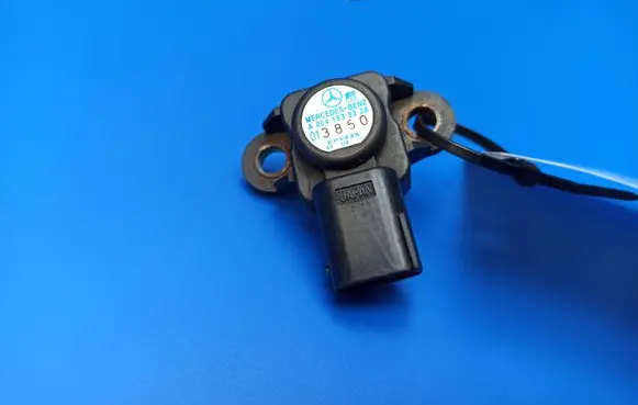 Mercedes-Benz C W203 Air pressure sensor A0041533328