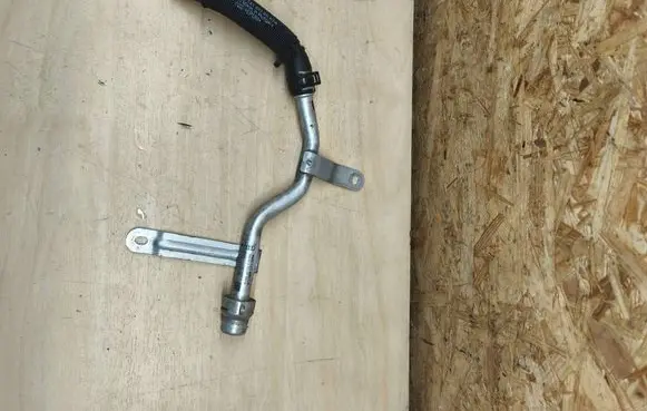 Porsche Cayenne (9Y0 9Y3) Engine coolant pipe/hose 4M0121485 4M0121449