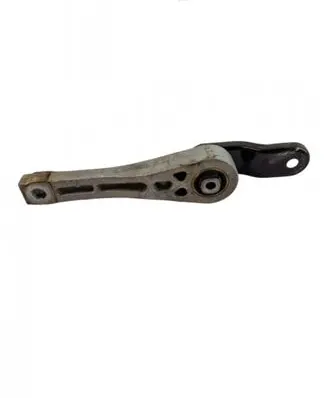 Engine mounting bracket