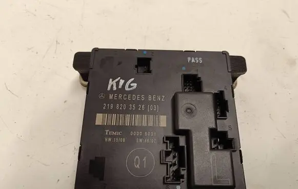 Mercedes-Benz CLS C219 Door control unit/module 2198203526