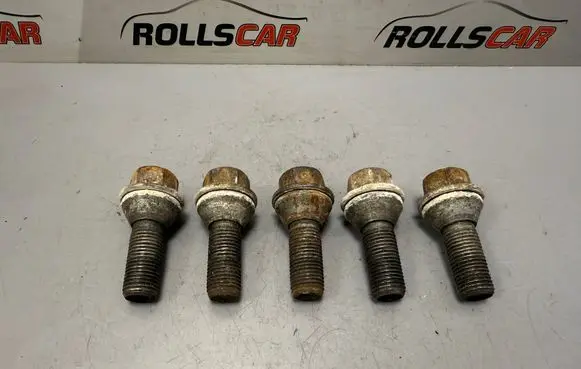 Volvo XC90 Nuts/bolts 