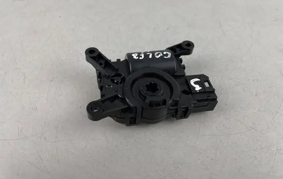 Volkswagen Golf VIII Air flap motor/actuator 5WA907511C