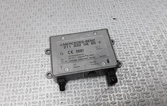 Mercedes-Benz E W211 Aerial antenna amplifier 2118200885