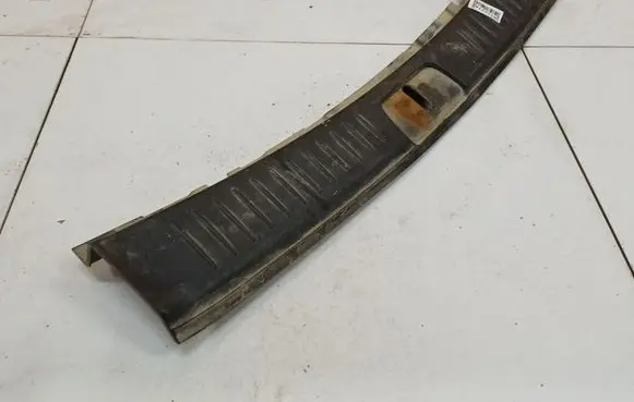 Chevrolet Captiva Other trunk/boot trim element 