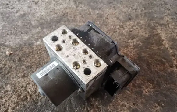 Mini One - Cooper Coupe R56 ABS Pump 6796698