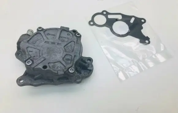 Volkswagen Beetle A5 Vacuum pump 03L145100