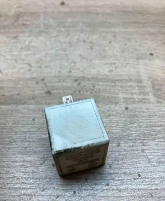 Renault Laguna I Other relay 7700822929