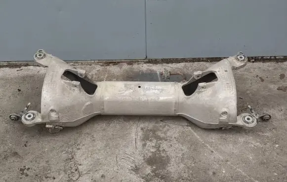 Peugeot 508 Rear subframe 9640718610 9640718710