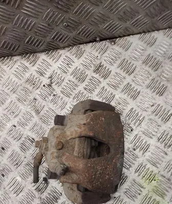 Opel Zafira B Front brake caliper 