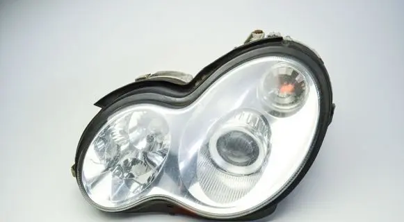 Mercedes-Benz C W203 Headlight/headlamp A2038203761
