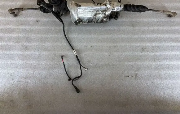 Volkswagen PASSAT B6 Steering rack 1K1423981J