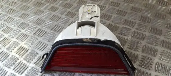 BMW 5 E39 Third/center stoplight 8385659 178655