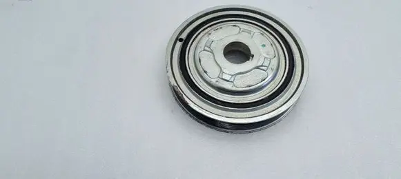 Jaguar XF X250 Crankshaft pulley 9687062480