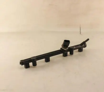 Audi A3 S3 8P Fuel main line pipe 0261230272
