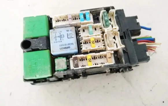 Citroen C4 II Fuse box set 9665492680